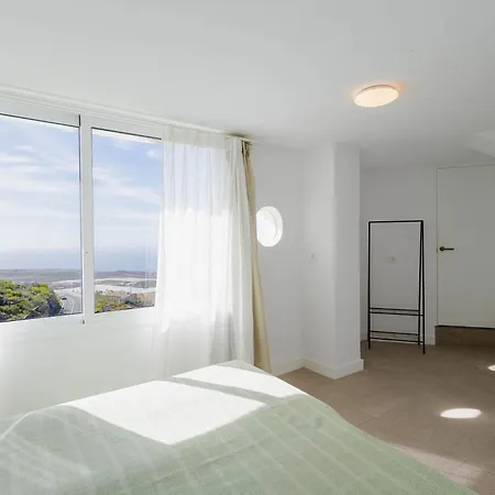 펜션 Countryside Elegant 4-bedroom Suite, Pool & Garden