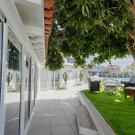 Countryside Elegant 4-bedroom Suite, Pool & Garden Ferienhaus *