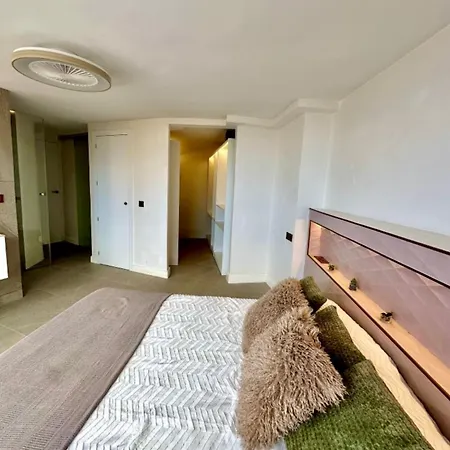 Holiday home Countryside Elegant 4-bedroom Suite, Pool & Garden