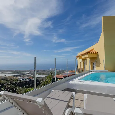 Countryside Elegant 4-bedroom Suite, Pool & Garden