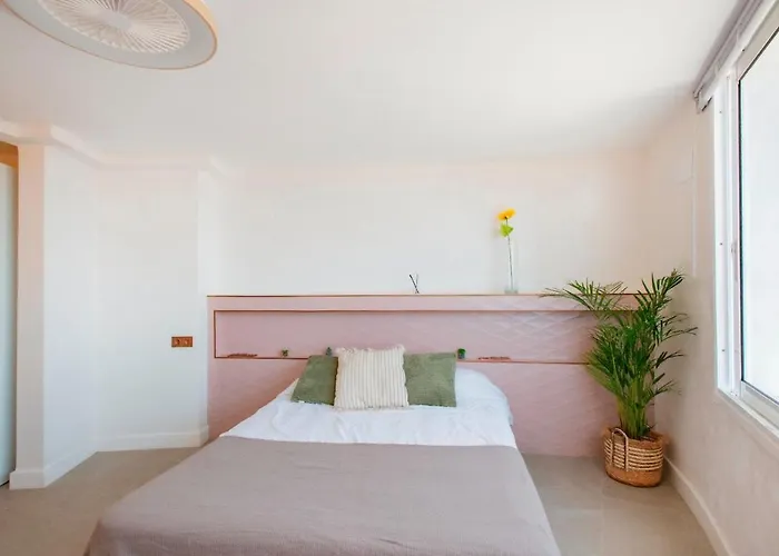 Countryside Elegant 4-bedroom Suite, Pool&garden Vakantiehuis