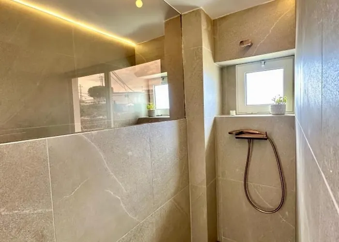 Countryside Elegant 4-bedroom Suite, Pool&garden