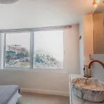 Countryside Elegant 4-bedroom Suite, Pool & Garden Nyaraló