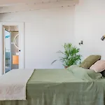 Countryside Elegant 4-bedroom Suite, Pool&garden Vakantiehuis