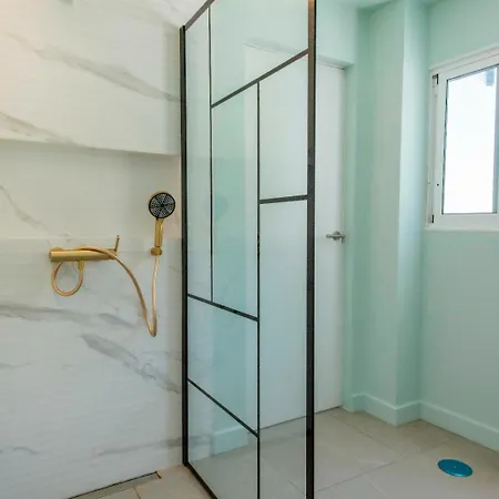 Countryside Elegant 4-bedroom Suite, Pool&garden * Los Menores