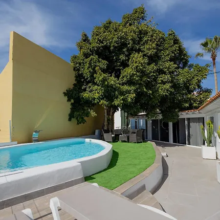 Countryside Elegant 4-bedroom Suite, Pool & Garden Los Menores